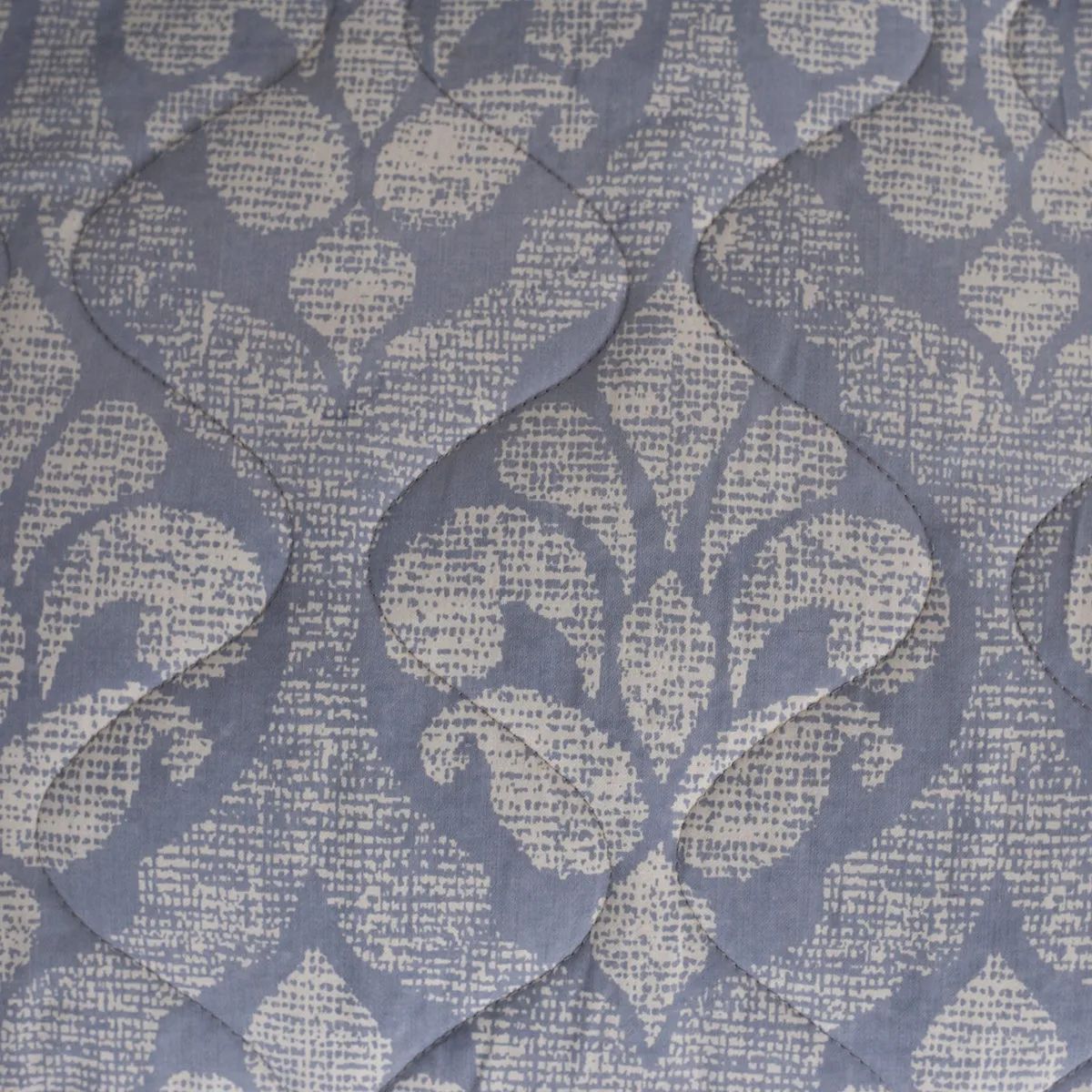 Folklore Transition Diamond Festivity Summer AC Quilt/Quilted Bed Cover/Comforter Blue